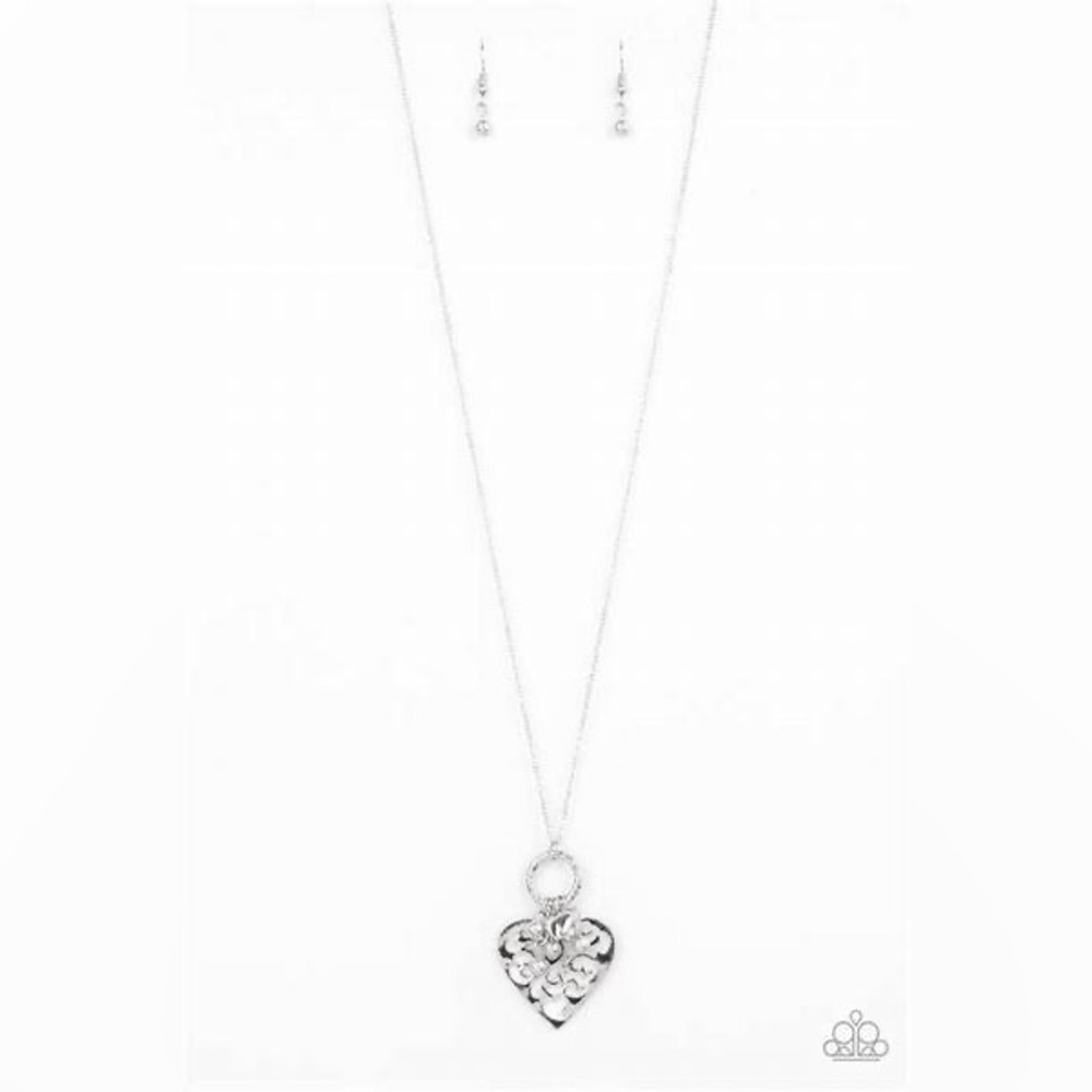 Long multi gray beads heart necklace*